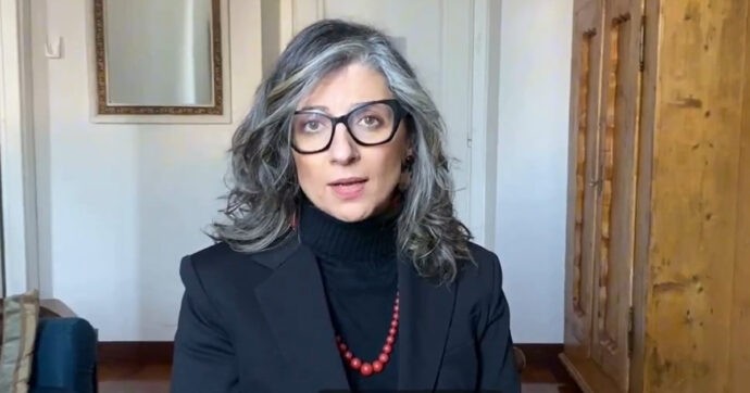 La Francia chiede le dimissioni di Francesca Albanese da relatrice Onu: “Da lei parole oltraggiose su Israele”. Lei: “Mai detto le cose di cui mi accusano”
