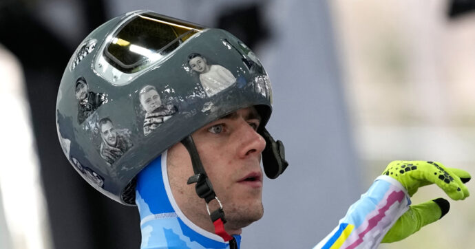 Caso Heraskevych, il Parlamento di Kiev: “Il Cio lo lasci indossare il ‘casco della memoria’. Con il divieto sostiene Mosca”