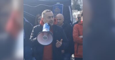 Copertina di Fiom in presidio a Mirafiori. De Palma: “La fabbrica non è di Elkann, ma di operai e italiani”