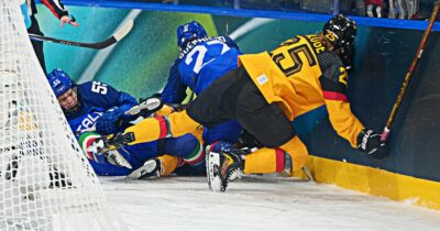 Copertina di Tutto sull’hockey, lo sport invernale dove è consentito picchiarsi (ma con penalità)