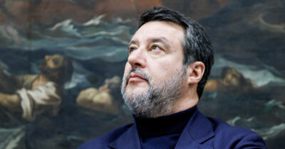 Copertina di Nuovo scontro tra sindacati e Salvini: sciopero degli aerei confermato durante i Giochi. Il ministro sbotta: “Anti-italiani”