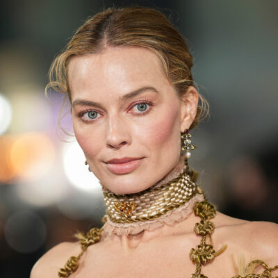 Copertina di “Un collega mi ha regalato un libro per dirmi di perdere peso. Cosa gli ho risposto? Vaffa**lo amico”: lo rivela Margot Robbie 