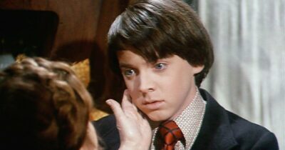 Copertina di È morto Bud Cort, l’attore reso celebre dal film “Harold and Maude”. Lo annuncia l’amica e produttrice Dorian Hannaway: “Era malato da tempo”