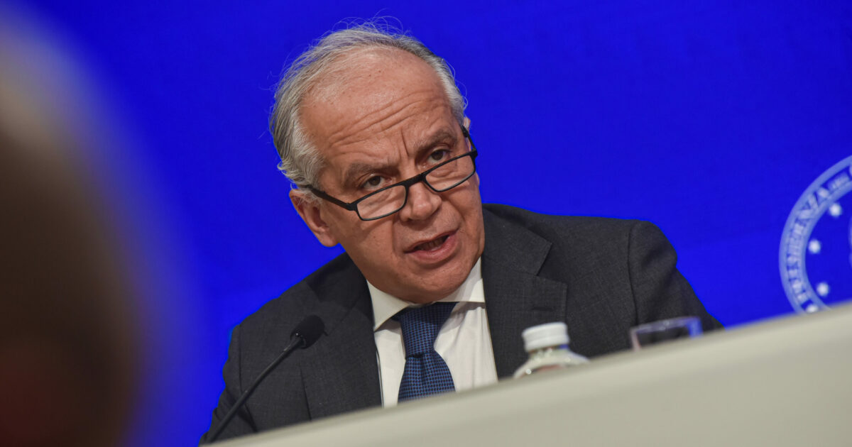 Il governo deve sciogliere Casapound? Per la legge Scelba sì, e subito: cosa dice la norma e i precedenti degli anni Settanta