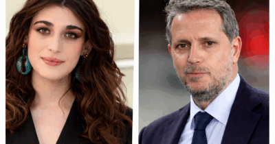 Copertina di Pilar Fogliati e Fabio Paratici sono una coppia: la foto del bacio tra l’attrice che sarà a Sanremo e il ds della Fiorentina