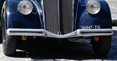 Copertina di Auto storiche, via libera alle riproduzioni originali delle targhe dal 1931