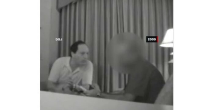 Il “libro nero” di Epstein: il video segreto del maggiordomo che poteva cambiare tutto