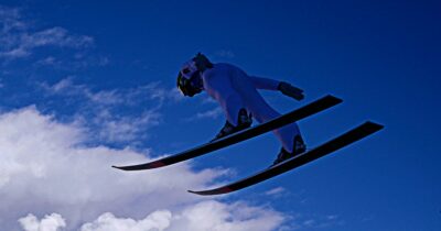 Copertina di La Finlandia sospende l’allenatore di salto con gli sci: “Ha problemi con l’alcol”