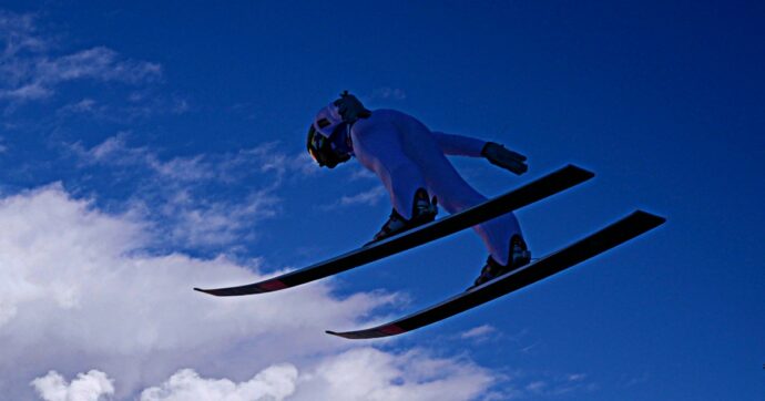 La Finlandia sospende l’allenatore di salto con gli sci: “Ha problemi con l’alcol”