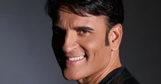 Copertina di “Quando si pensa ai nonni si pensa sempre a vecchietti un po’ attempati ma oggi è cambiato tutto. Io ho fatto i figli leggermente prima, sono un nonno un po’ più figo”: Sal Da Vinci