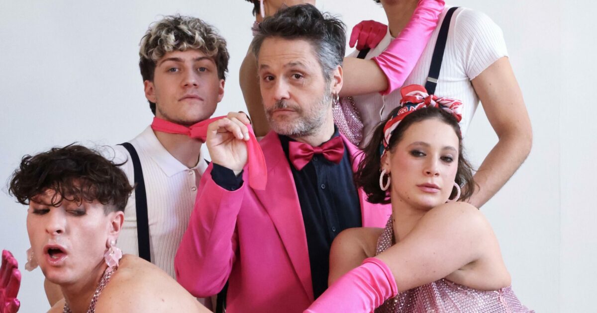 “Se spieghi cosa è il perineo, dici che è una zona erogena e non solo prerogativa dei rapporti omosessuali e ci ridi, hai sfatato un tabù”: Angelo Pisani presenta “Slip&Strip”