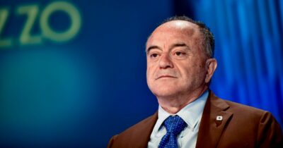 Copertina di La destra continua il linciaggio contro Gratteri. Il laico di Fi al Csm: "Non è un intoccabile". Zangrillo: "È idoneo a ricoprire quel ruolo?"