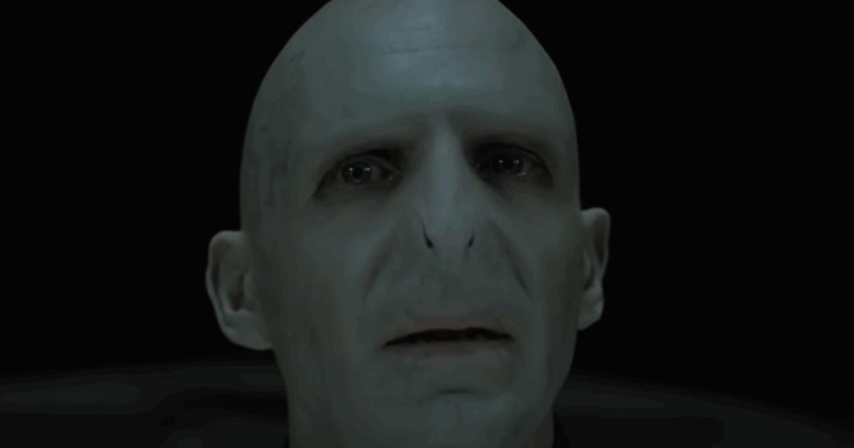 Harry Potter, Hbo ha scelto un nuovo Lord Voldemort per la serie tv? Fan scatenati per scoprire l’identità (segreta) di “colui che non deve essere nominato”