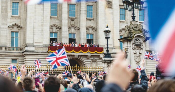 Epstein mandava le vittime  anche  a Buckingham Palace