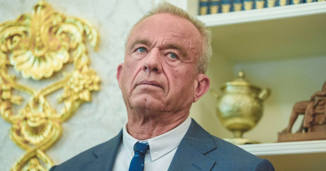 Kennedy Jr: “Non temo i germi, sniffato coca sui bordi del water”