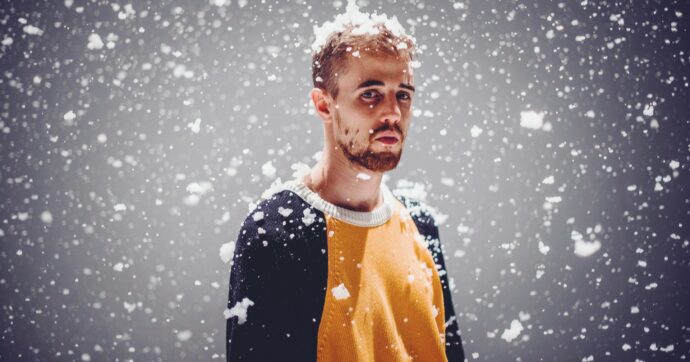 Se il primo amore è una fatica: lo sci. La recensione di ‘’First Love’’ al Piccolo Teatro