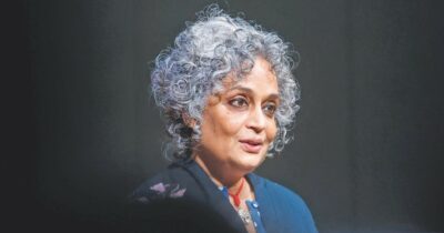 Copertina di Berlinale, tutti zitti su Gaza: Arundhati Roy ritira la presenza