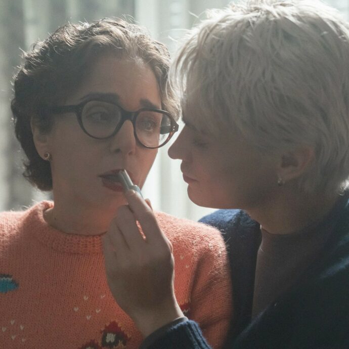 ‘’La gioia’’ di sedurre, frodare e uccidere: la recensione del film di Nicolangelo Gelormini