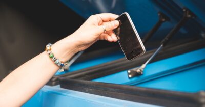 Copertina di Italia promossa: i dati dell’indagine di Legambiente dicono che smaltire i propri rifiuti elettrici è davvero semplice