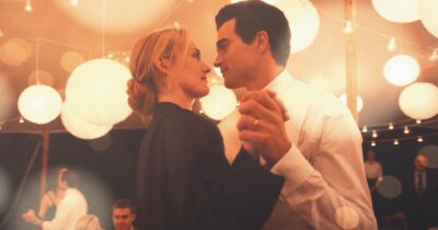 Copertina di Gli amanti clandestini tra i super maschi dell’hockey e l’amore  per Kennedy Jr.