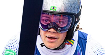 Copertina di È storia alle Olimpiadi: Pinheiro Braathen vince l’oro nel gigante e si commuove. È la prima medaglia di sempre per il Brasile