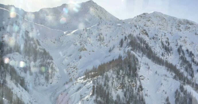 Valanga a Courmayeur, morto anche il terzo sciatore: è di nazionalità francese