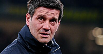 Copertina di Bufera su Bastoni, Chivu: “Nei panni di Kalulu non avrei messo le mani addosso all’avversario da ammonito”