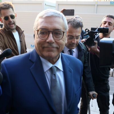 Copertina di Cuffaro, Sì al referendum (assieme alla sua Dc) dagli arresti domiciliari