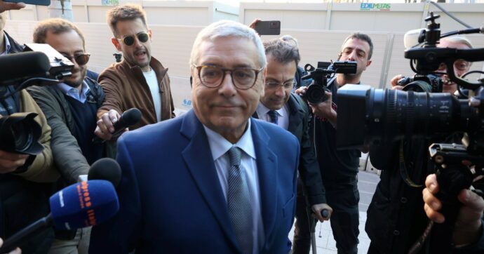 Cuffaro dagli arresti domiciliari per il Sì assieme alla sua Dc