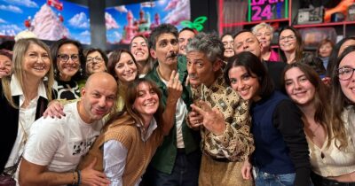 Copertina di “Ma è vera sta cosa che tra le città in cui si fa più sesso c’è Napoli? Se si fa più sesso è merito di Gigi D’Alessio!”: l’ironia di Fiorello a “La Pennicanza”