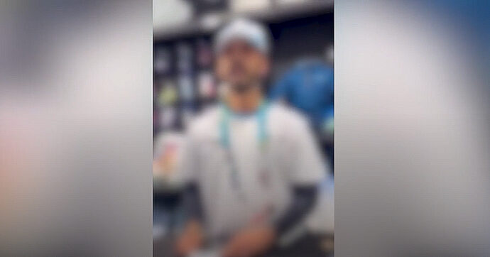 Richiamato per aver detto ‘Free Palestine’: la libertà di espressione ai tempi del genocidio