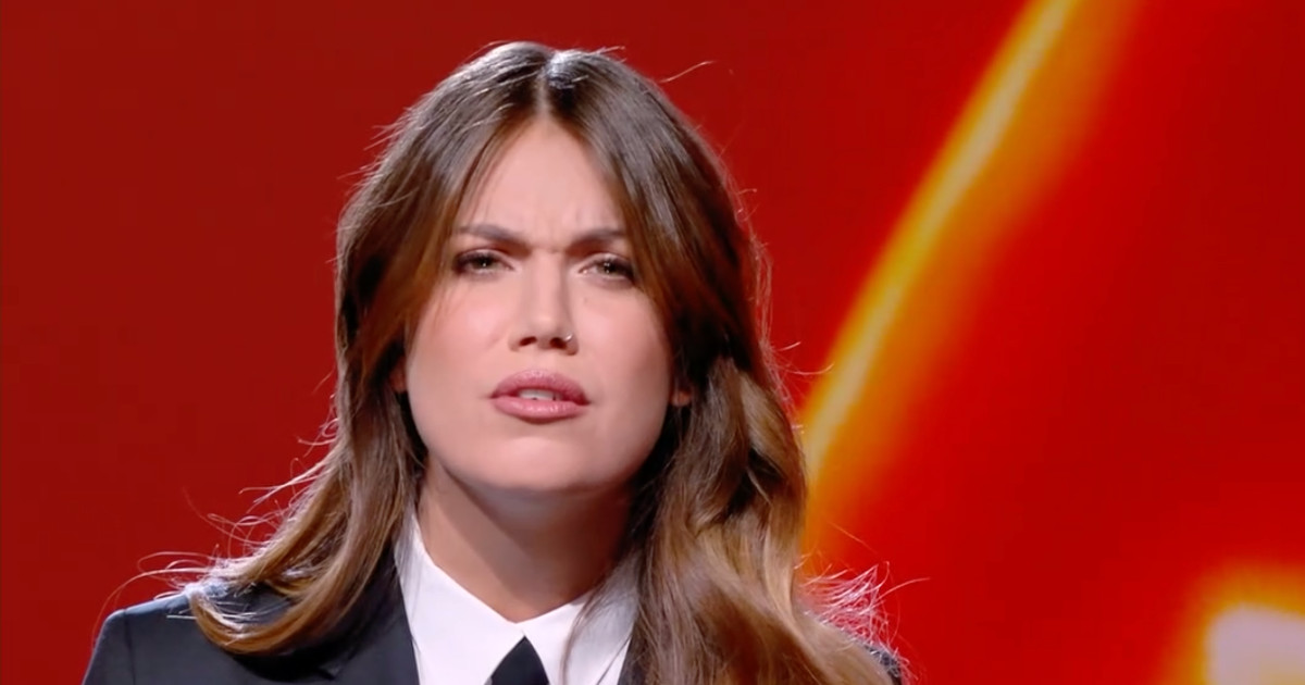 “Mi chiamo Alice De André ma non canto. Non è una tradizione di famiglia, non siamo un salumificio. I miei volevano usassi uno pseudonimo”: il monologo a “Le Iene”