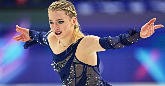 “Credici e respira”: la tecnica con cui Amber Glenn ha sconfitto l’ansia da “principessa del ghiaccio”. È la prima pattinatrice queer degli Usa ai Giochi