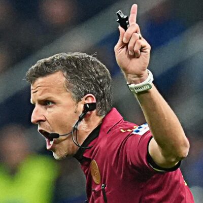 Copertina di “Ti sparo”, “sappiamo dove abiti”: insulti choc all’arbitro La Penna. La polizia gli consiglia di rimanere in casa