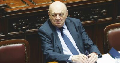 Copertina di Bollette, guerra di lobby per non far calare i prezzi