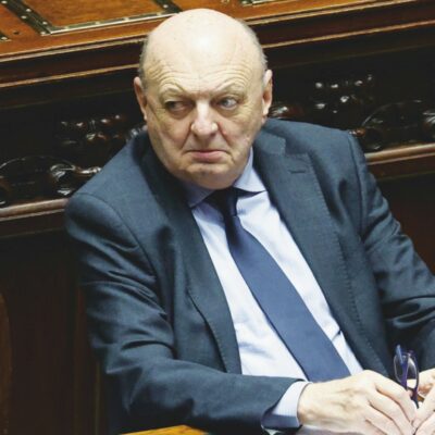 Copertina di Bollette, guerra di lobby per non far calare i prezzi