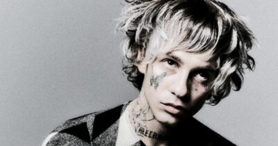 Copertina di “Ero annoiato e ho pensato di andare al Festival, spero di arrivare ultimo. Chi non mi conosce, mi valuta per i tatuaggi e pensa che sia cattivo, si sbaglia”: Chiello a Sanremo 2026