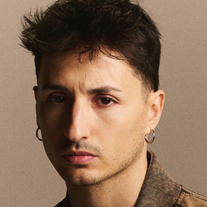 “La società ha un problema nel raccontare le donne. I fuorisede non posso votare al Referendum? In questo Paese pare non ci sia mai la volontà di rendere facili le cose”: parla nayt