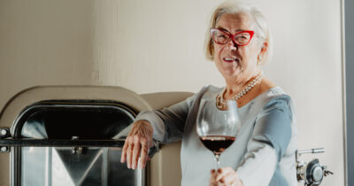 Copertina di Casato Prime Donne, dove il vino diventa viaggio: la storia di Donatella Cinelli Colombini