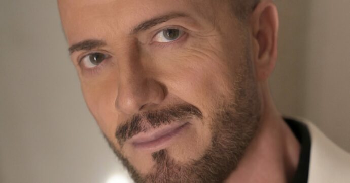 “Ci sono popoli che vengono massacrati, le loro condizioni sono decisamente peggiori di quelle di chi oggi vive in Occidente… Il sole sorgerà, quando questi tempi bui finiranno”: parla Raf