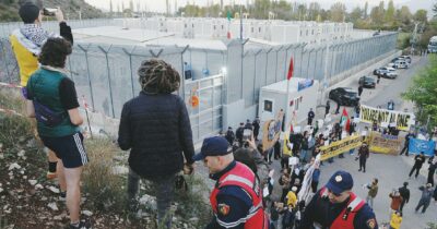 Copertina di Albania, nel Centro-Meloni 203 agenti per 25 migranti. In quattro anni spesi 670 milioni, ma la struttura è semivuota