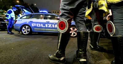 Copertina di Sicurezza, solo annunci: meno agenti e più reati con Draghi e Meloni