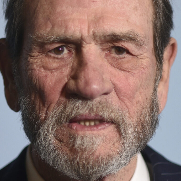 “Victoria Jones è morta per un’overdose accidentale di cocaina”: svelata dal medico legale la causa del decesso della figlia dell’attore Tommy Lee Jones