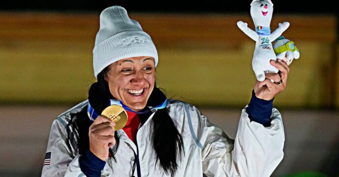 Elana Meyers Taylor in lacrime dopo l’oro a 41 anni: il messaggio ai figli con la lingua dei segni