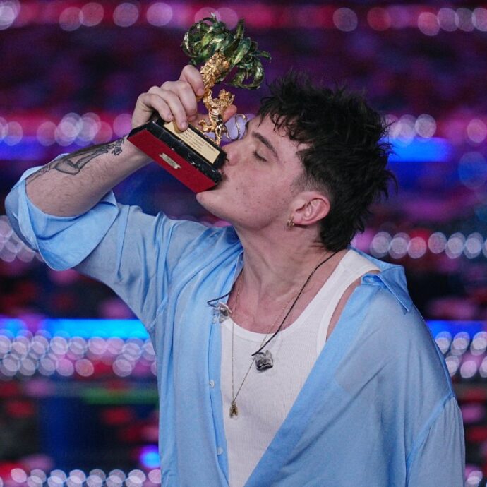 Sanremo, tutti i vincitori del Festival dagli anni ’90 a oggi: le ultime ballad sanremesi, l’irruzione del televoto e il trionfo della Gen Z