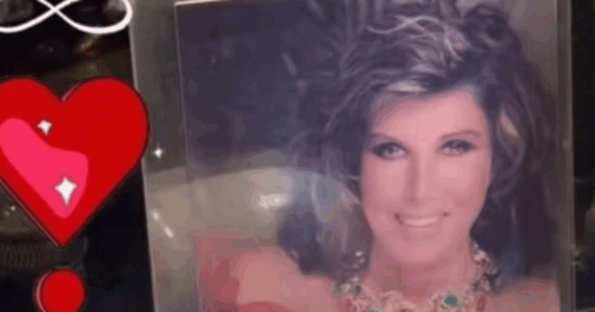 “Sei tornata. Sempre con me a casa come ti avevo promesso”: Giada De Blanck mostra l’urna con le ceneri della della mamma Patrizia