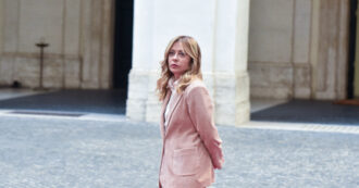 Copertina di Bollette, Meloni annuncia “315 euro di bonus totale” per le famiglie vulnerabili. Ma conta anche i 200 euro che valevano solo per il 2025