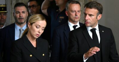 Copertina di Macron e Meloni si scontrano sulle “ingerenze”