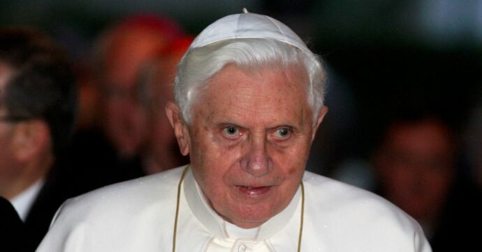 Pedofilia & Ior: le mail di Epstein sull’ex Pontefice