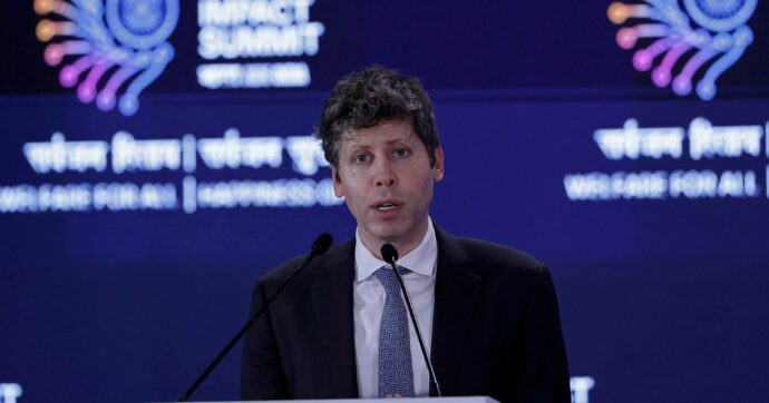 “L’Intelligenza Artificiale va regolata urgentemente”